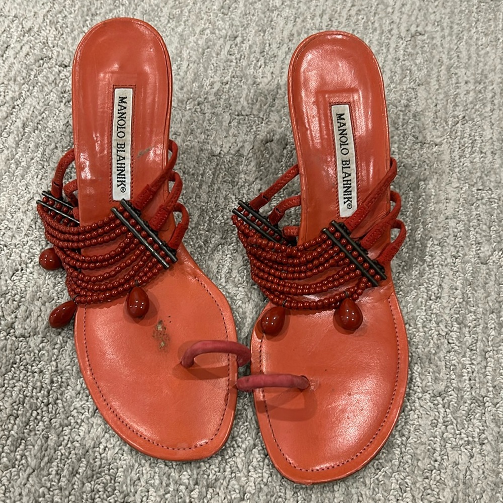 Manolo Blahnil orange kitten heels